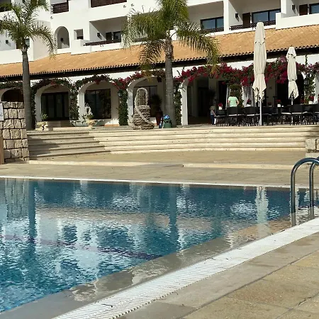 Апартаменты Algarve Luxury Experience - Situated Within The Pinecliffs